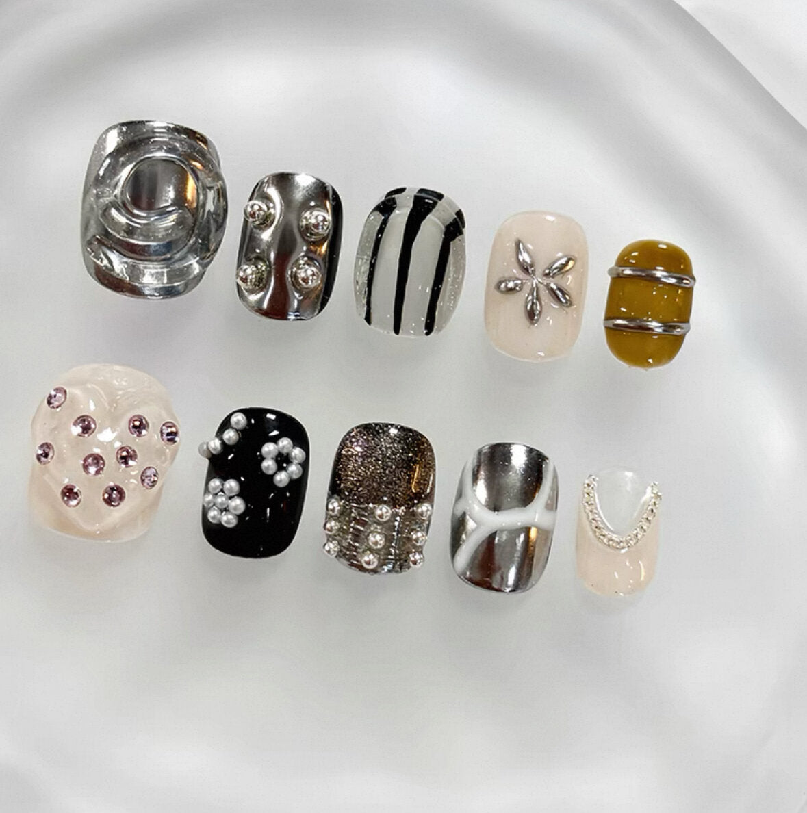 Everyday Cute - Metallic Chic - Customizable Handcrafted Press On Nails