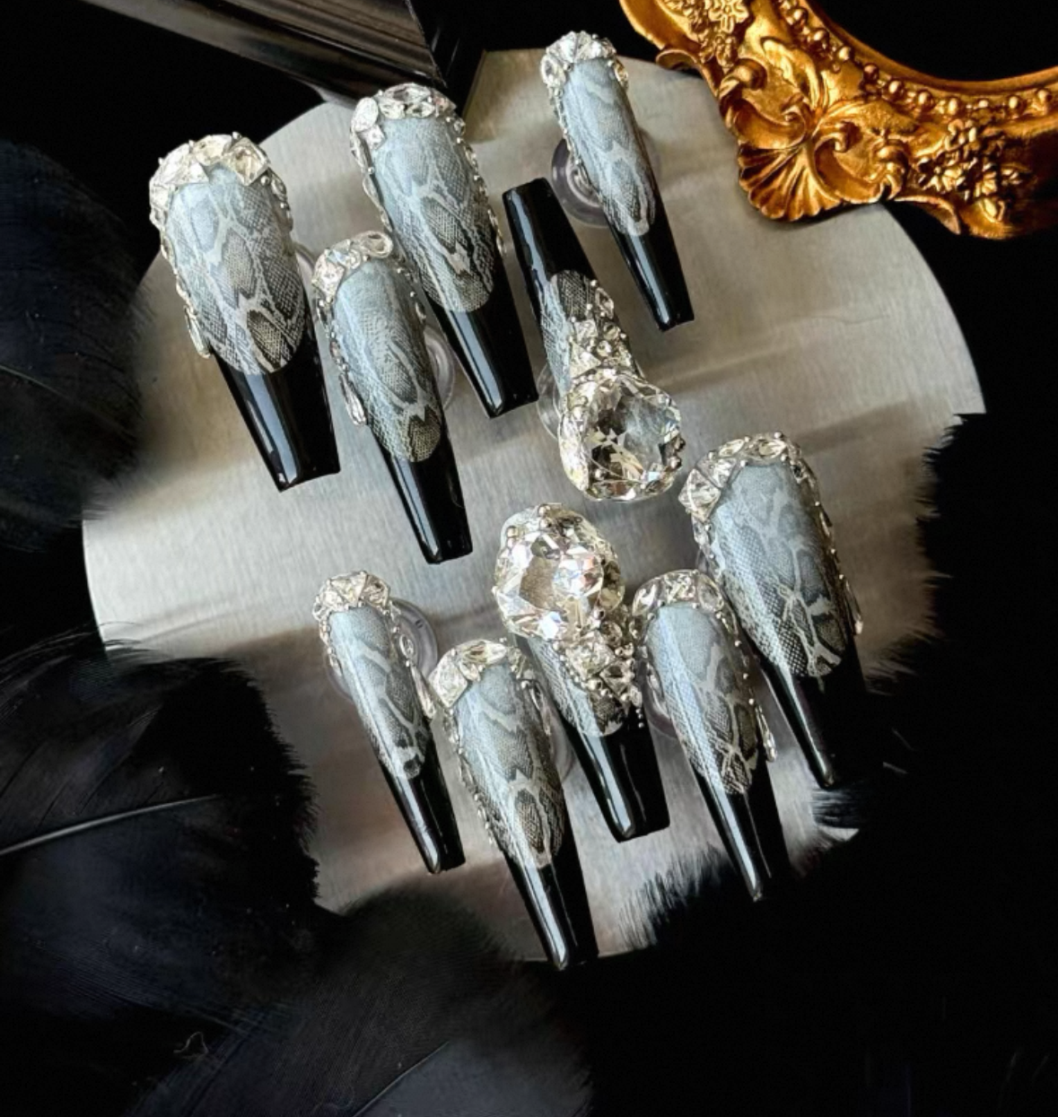 Charme Atelier - Black and Grey Snake Print - Customizable Handcrafted Press On Nails