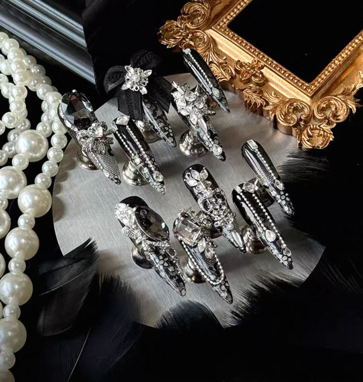 Charme Atelier - Black & Silver Glamour - Customizable Handcrafted Press On Nails