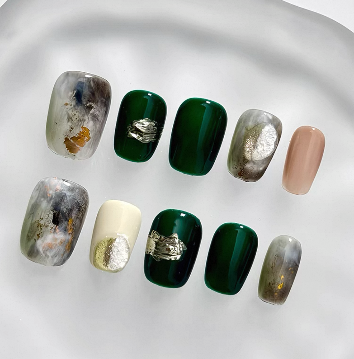 Everyday Cute - Deep Green Elegance - Customizable Handcrafted Press On Nails