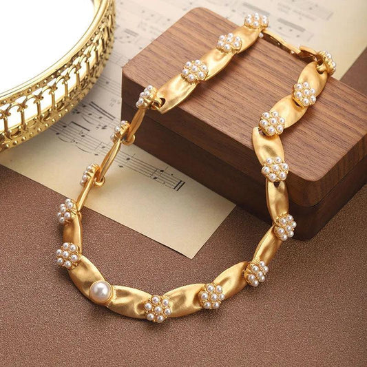 French Flower Pearl Gold-Plated Necklace - Elegant Charme