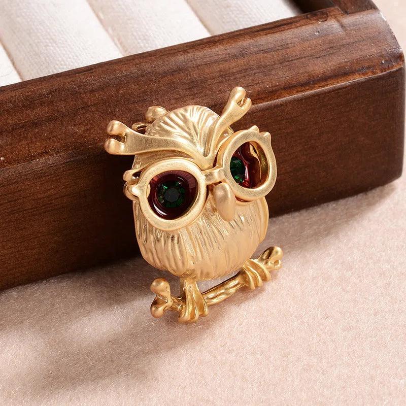 Alloy Plated 18k Gold Diamond-encrusted Owl Brooch - Elegant Charme