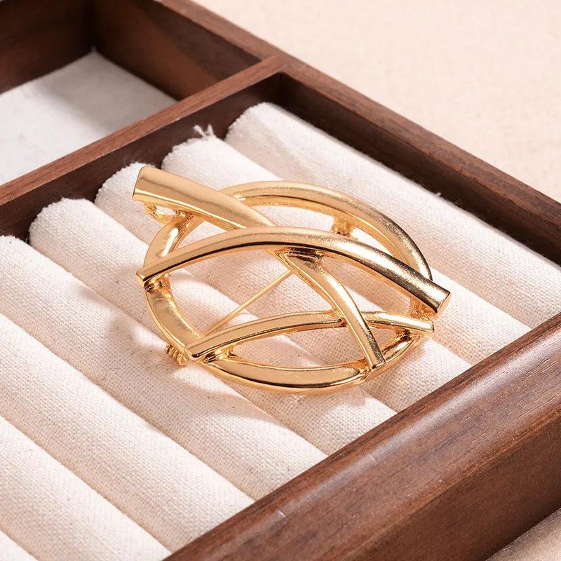 Simple Antique Gold-Plated Brooch - Elegant Charme