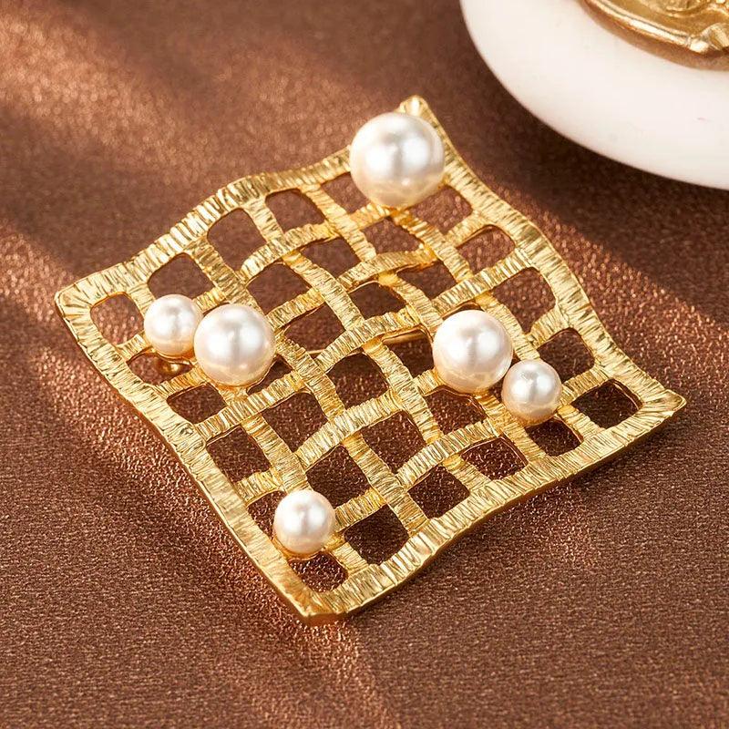 Gold-encrusted Pearl Geometric Brooch - Elegant Charme