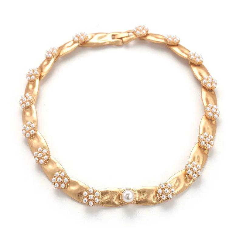 French Flower Pearl Gold-Plated Necklace - Elegant Charme