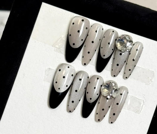 Polka Glam Nail - Elegant Charme
