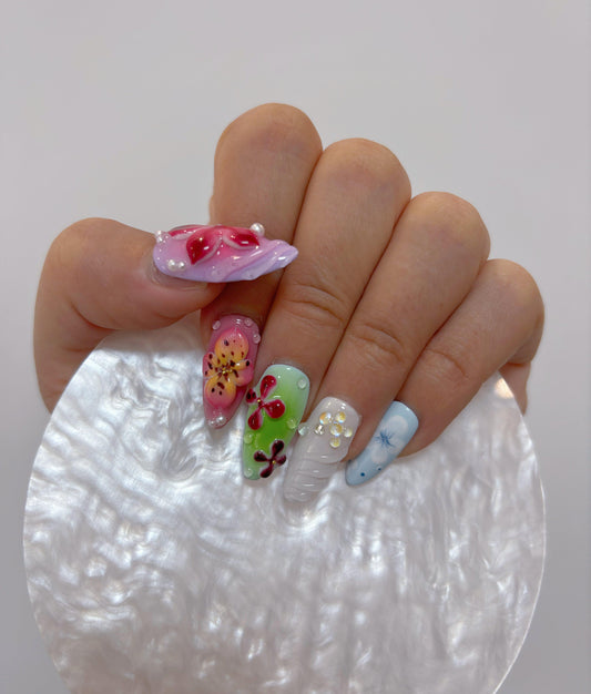 Tropical Bloom Designer Nail - Elegant Charme