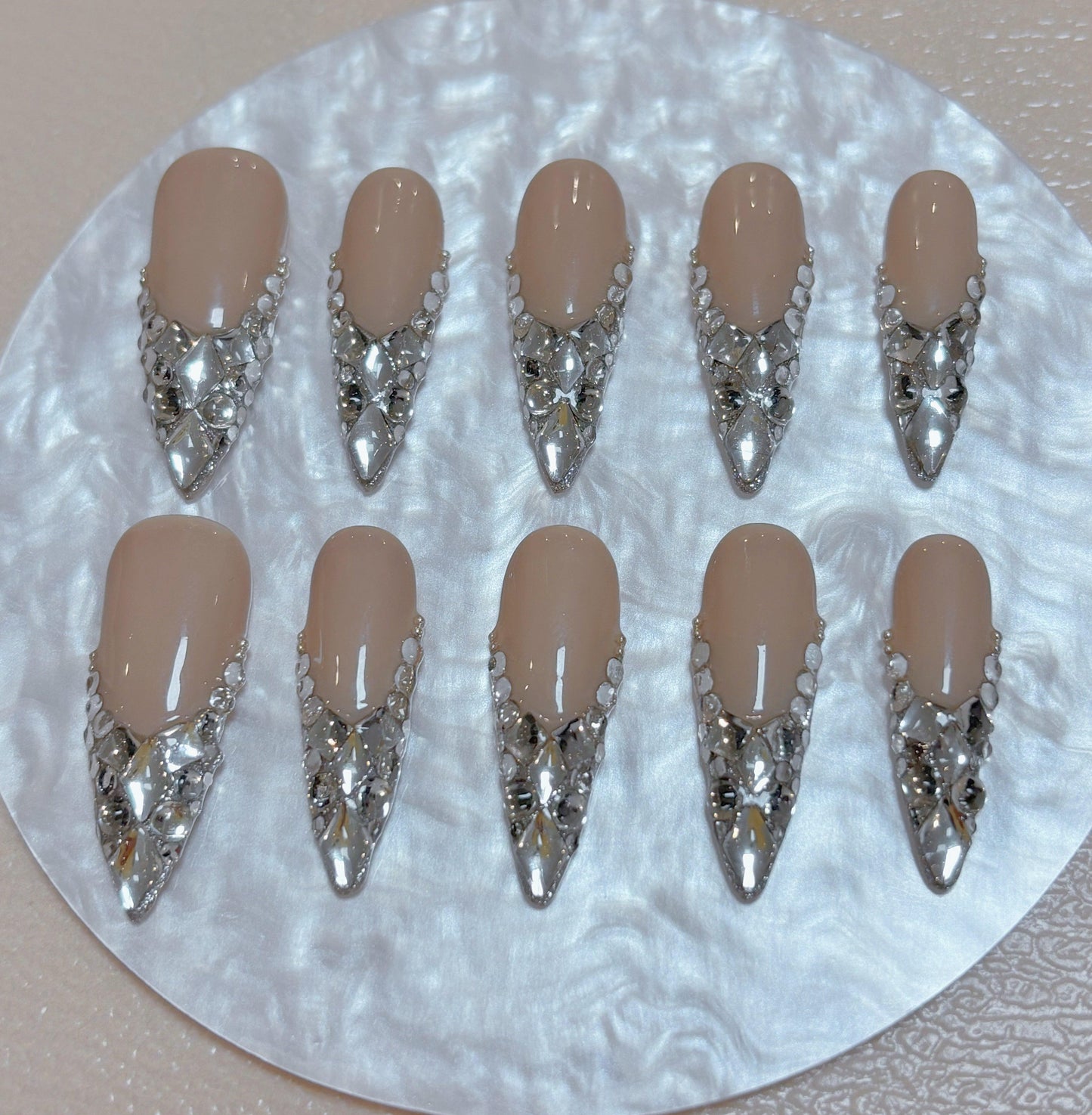 Champagne Crystal Luxe Nail - Elegant Charme
