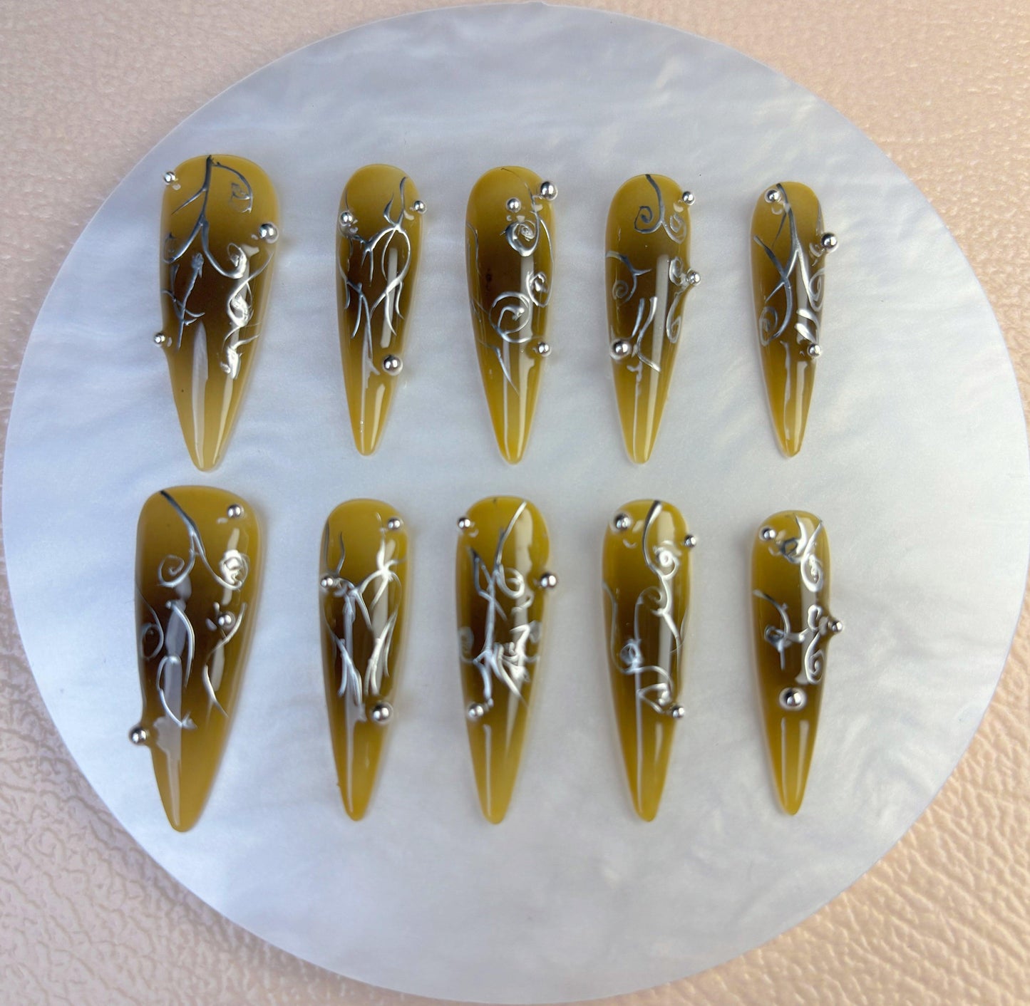 Golden Vine Press On Nail - Elegant Charme