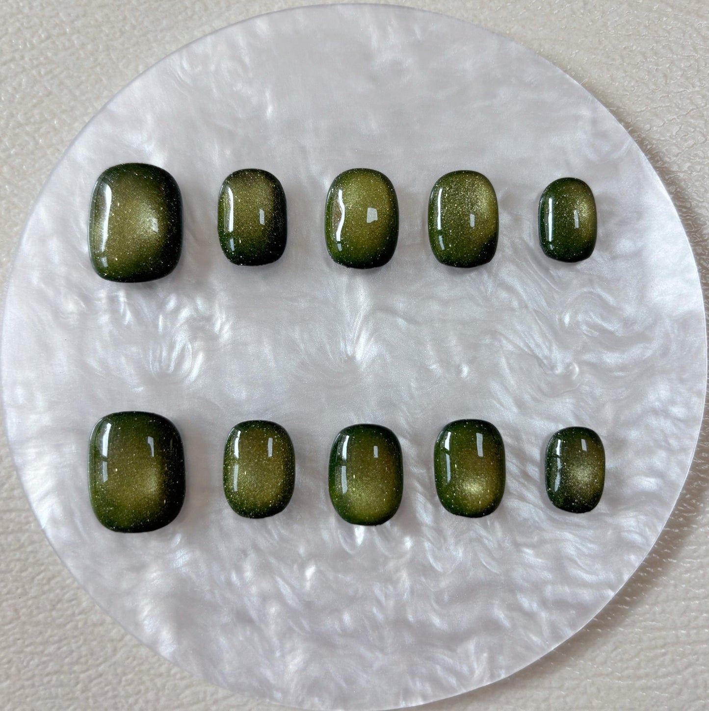 Simply Cat Eye - Green Black Ombre - Customizable Handcrafted Press On Nails