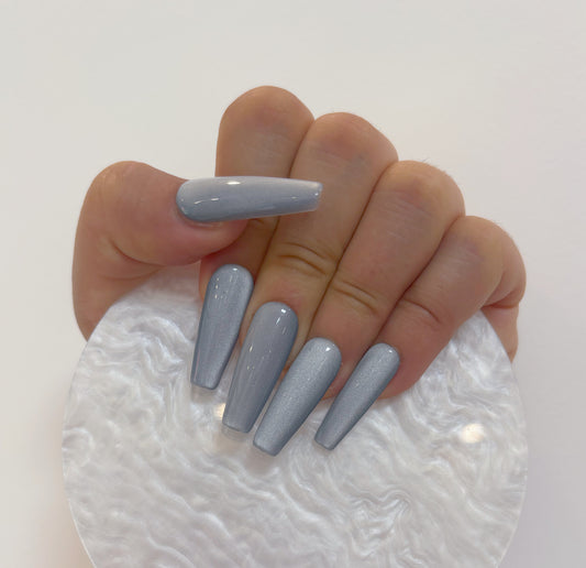 Simply Cat Eye - Silver Shine - Customizable Handcrafted Press On Nails