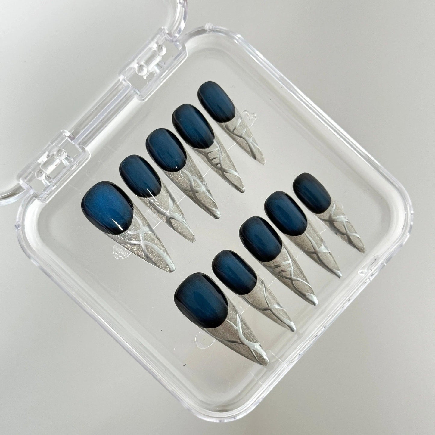 Midnight Frost Luxe Nail - Elegant Charme