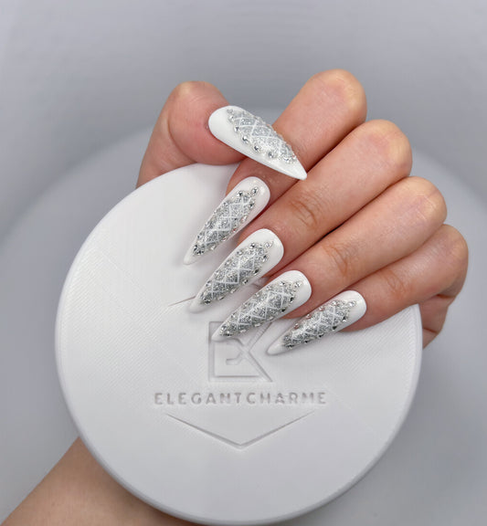 Diamond Luxe Chain Nail - Elegant Charme