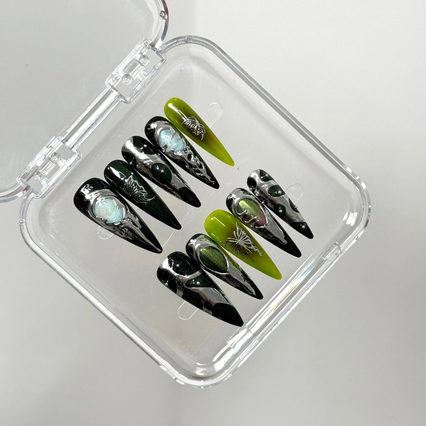 Green Galaxy Nail - Elegant Charme