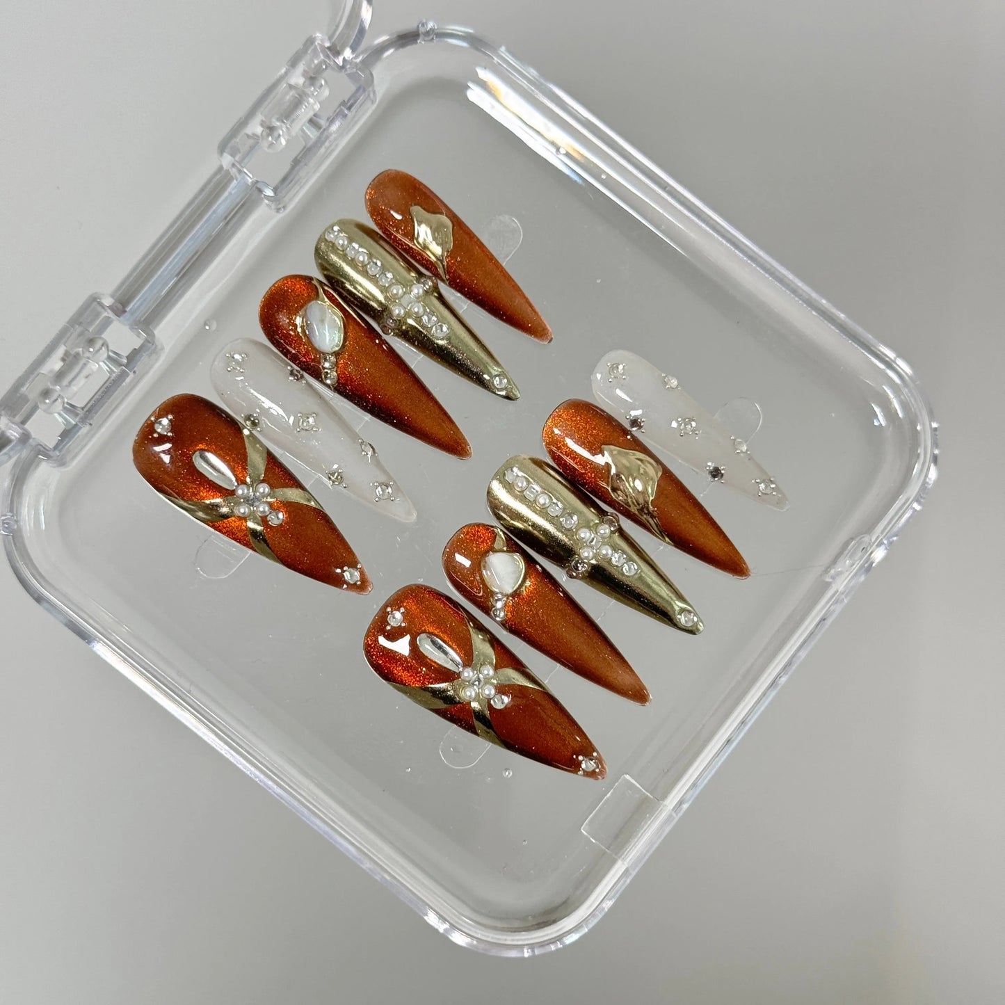 Golden Accent Claw Nail Set - Elegant Charme
