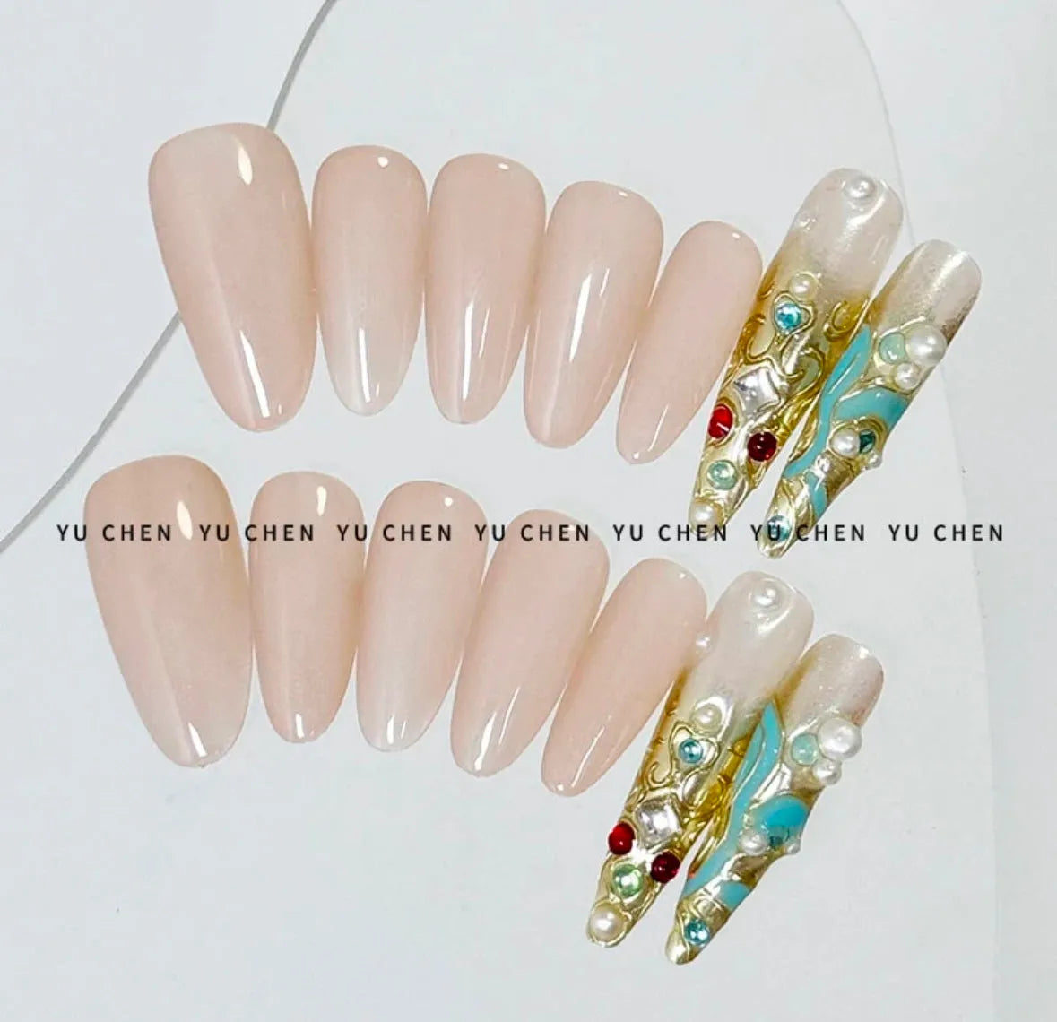 Pearl Embellished Gold Accent Nail - Elegant Charme