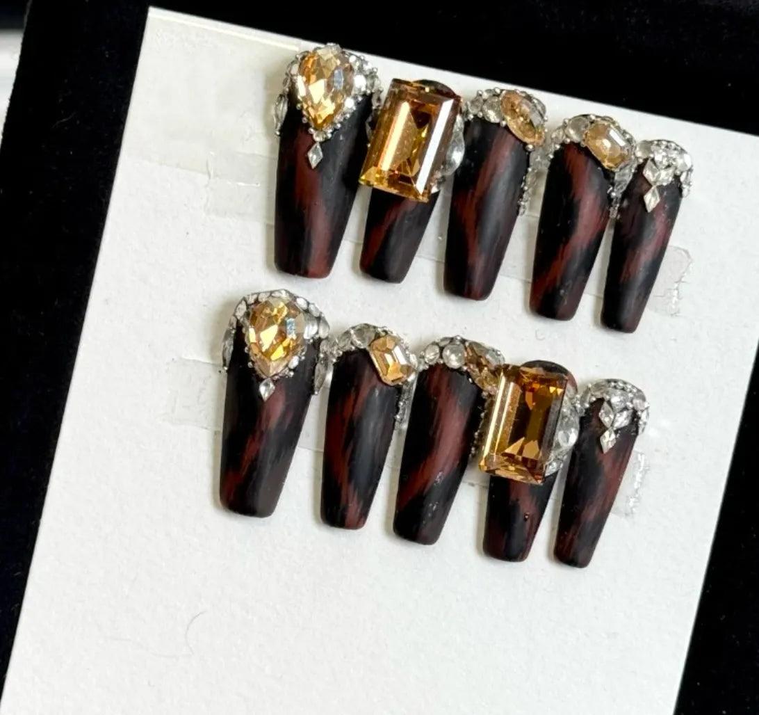Golden Luxe Embellished Nail - Elegant Charme