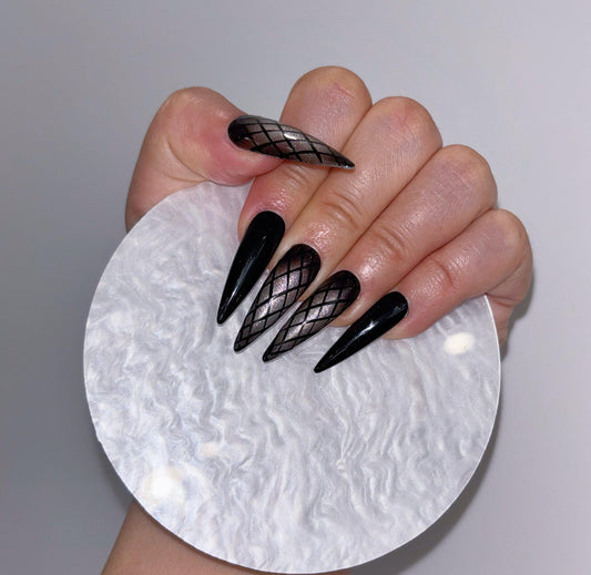 Daily Chic - Blackened Chic - Customizable Handcrafted Press On Nails