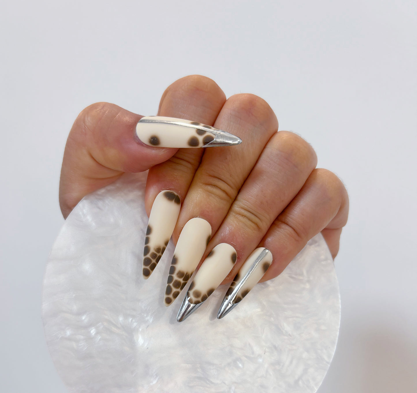 Savannah Chic Leopard Nail