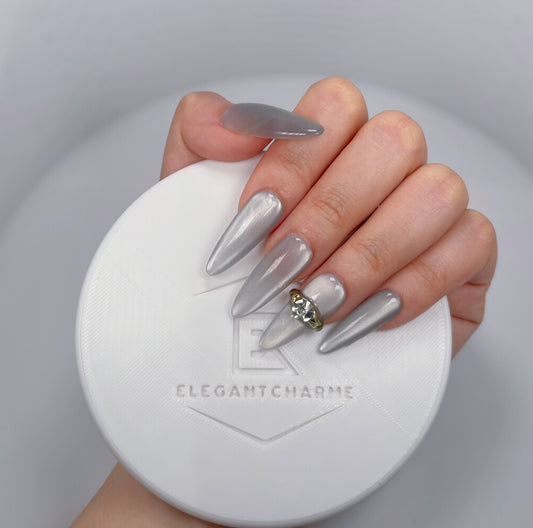 Daily Chic - Silver Ring Shimmer - Customizable Handcrafted Press On Nails