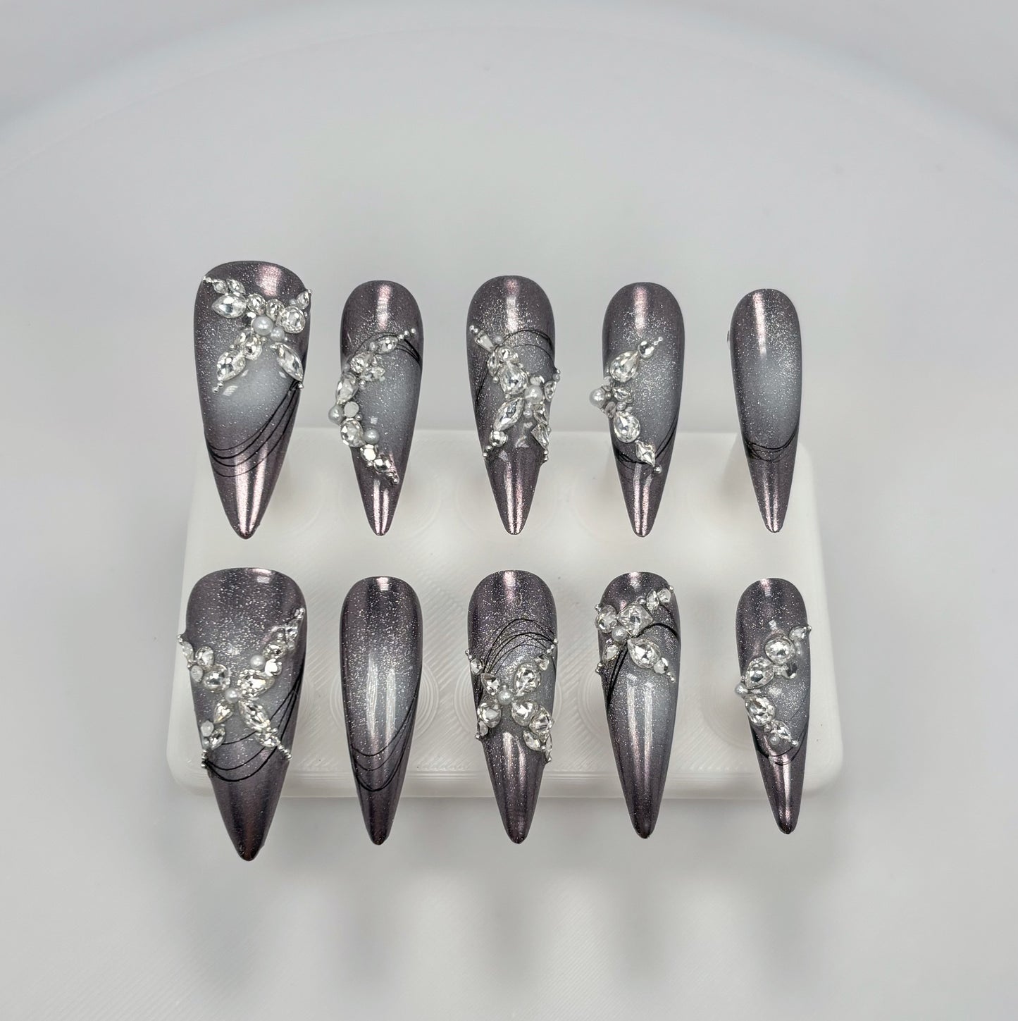 Trend Luxe - Silver Gradient - Customizable Handcrafted Press On Nails