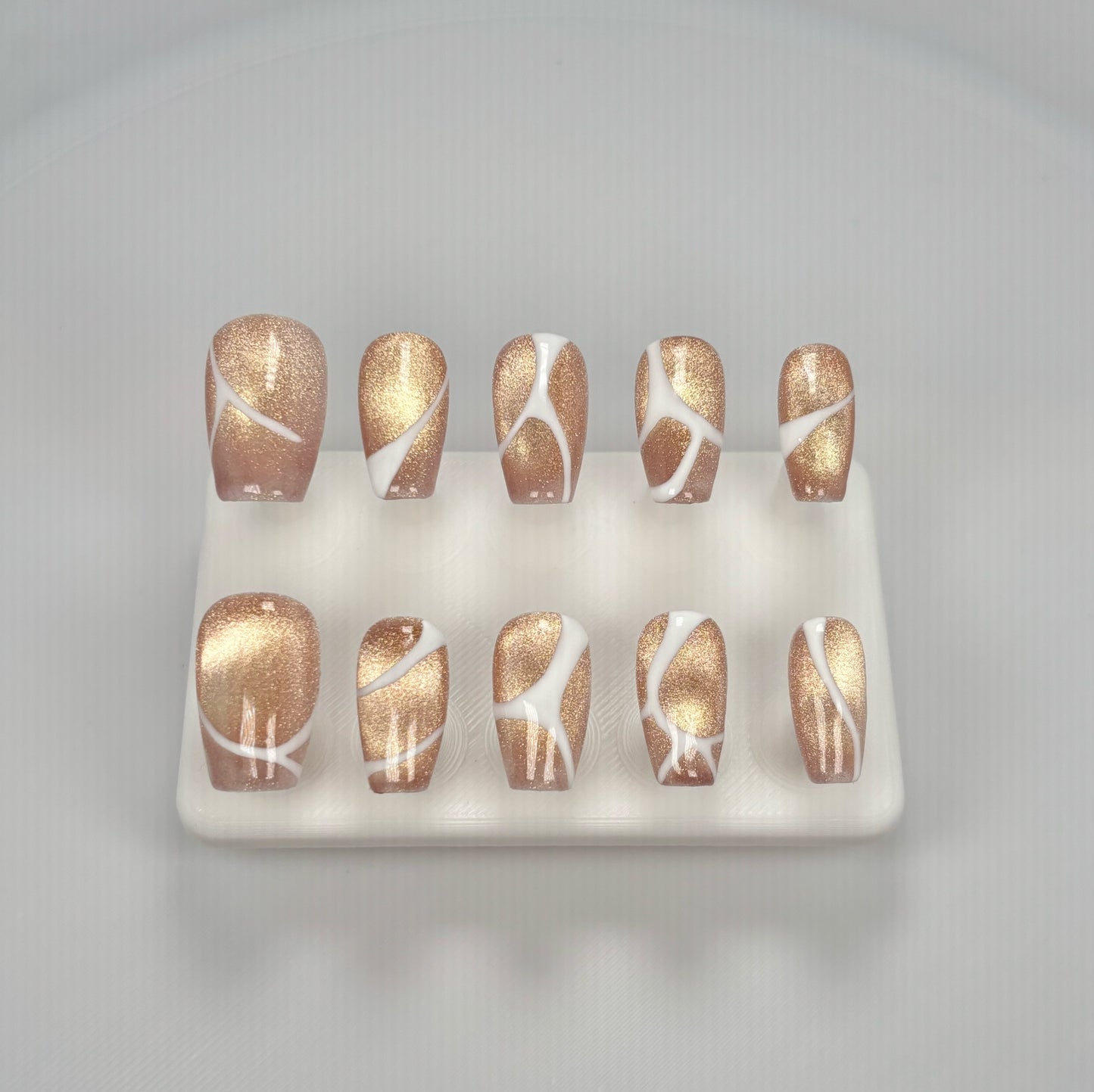 Daily Chic - Rose Gold Elegance - Customizable Handcrafted Press On Nails