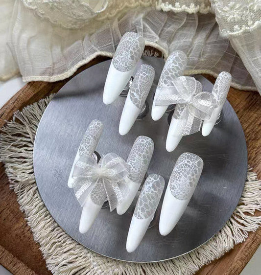 Charme Atelier - White Lace and Bows - Customizable Handcrafted Press On Nails