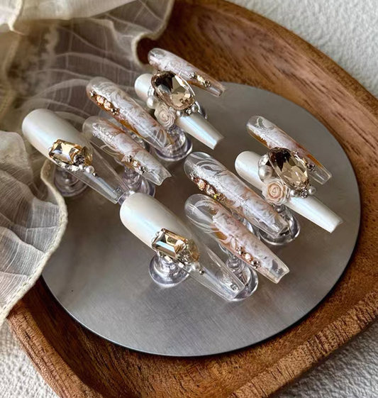 Charme Atelier - Creamy Marble with Gold Accents - Customizable Handcrafted Press On Nails