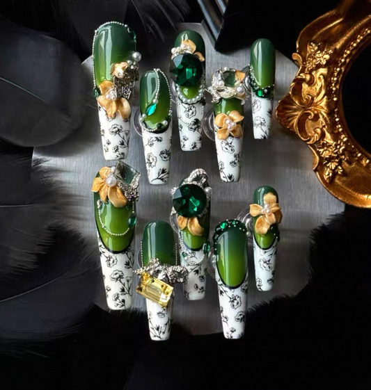 Charme Atelier - Green and Floral - Customizable Handcrafted Press On Nails
