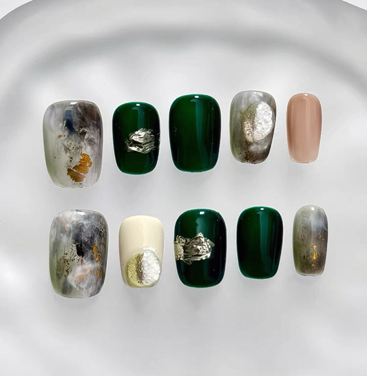 Everyday Cute - Deep Green Elegance - Customizable Handcrafted Press On Nails
