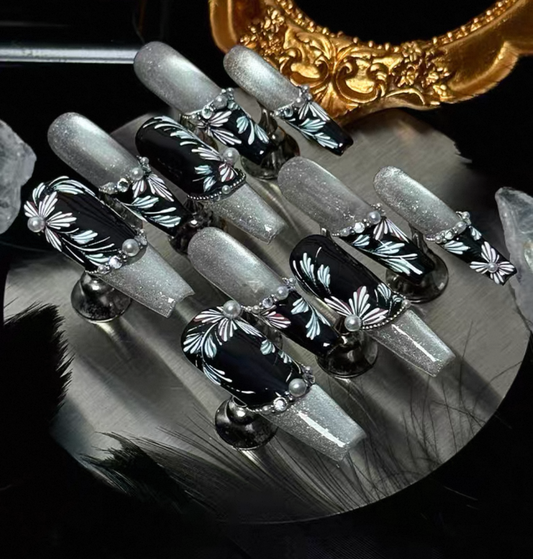 Charme Atelier - Black & Silver Floral Elegance - Customizable Handcrafted Press On Nails