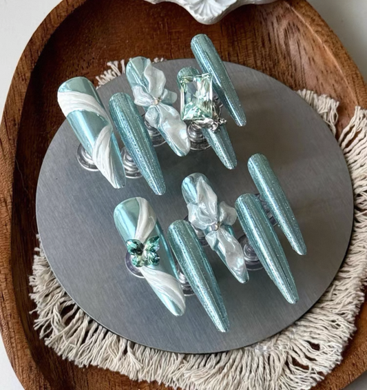 Charme Atelier - Aqua Elegance - Customizable Handcrafted Press On Nails