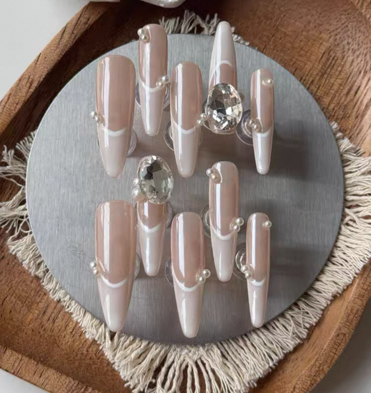 Charme Atelier - Elegant Nude - Customizable Handcrafted Press On Nails