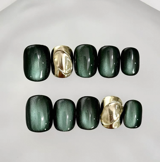 Everyday Cute - Dark Green with Gold Accent - Customizable Handcrafted Press On Nails