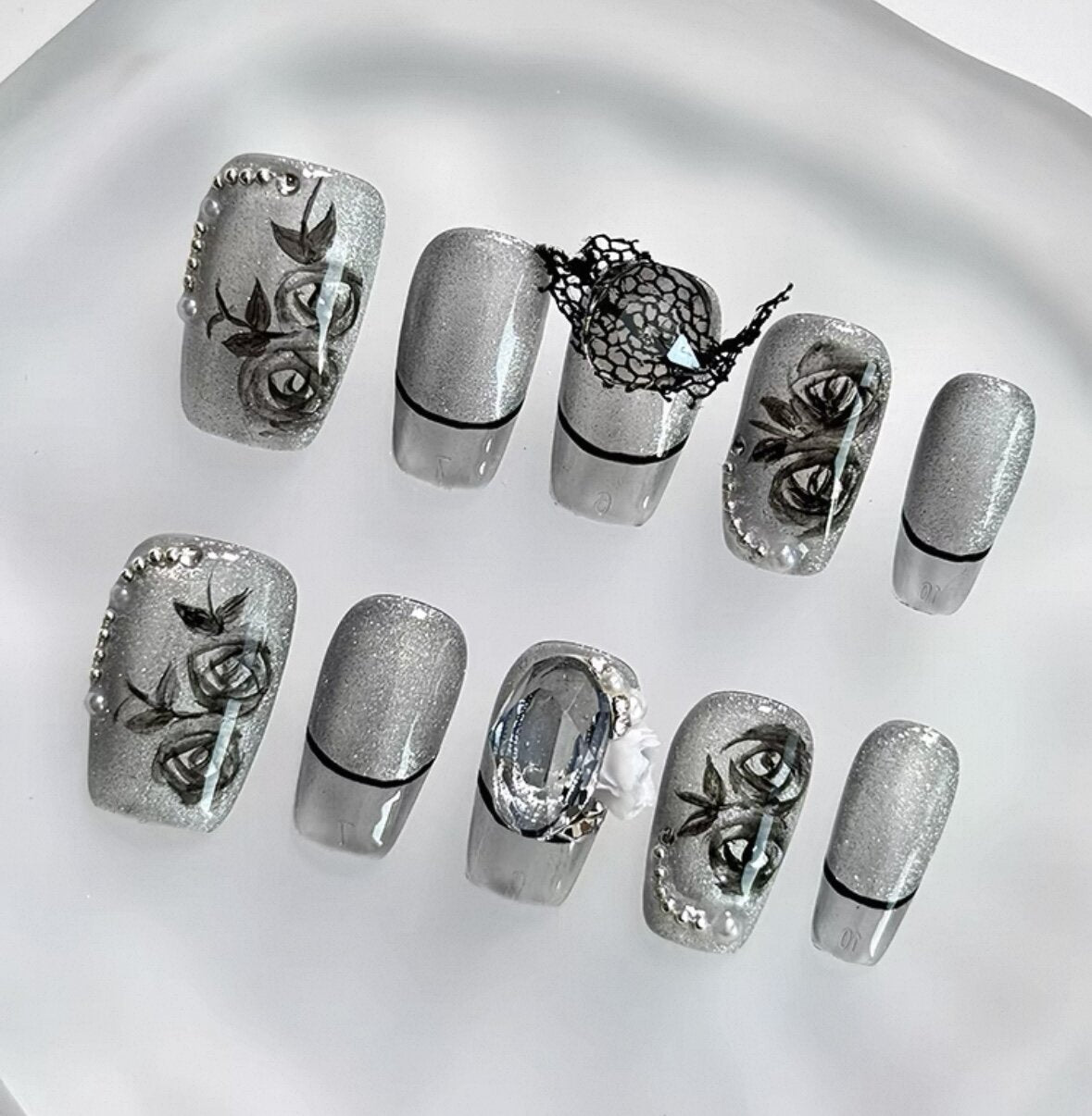 Everyday Cute - Silver Floral Elegance - Customizable Handcrafted Press On Nails