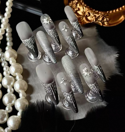 Charme Atelier - Elegant Black & Silver - Customizable Handcrafted Press On Nails
