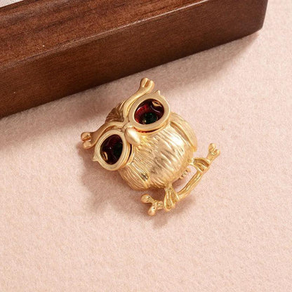 Alloy Plated 18k Gold Diamond-encrusted Owl Brooch - Elegant Charme