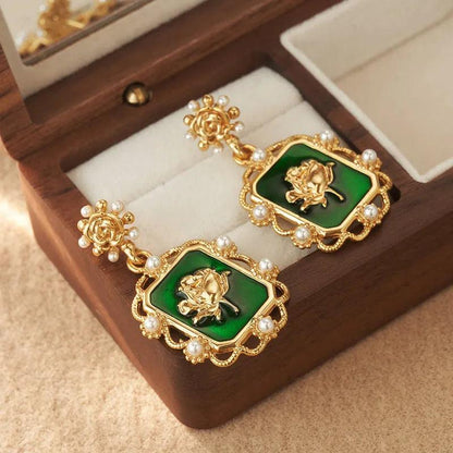 Retro Style Pearl Flower Earrings - Elegant Charme