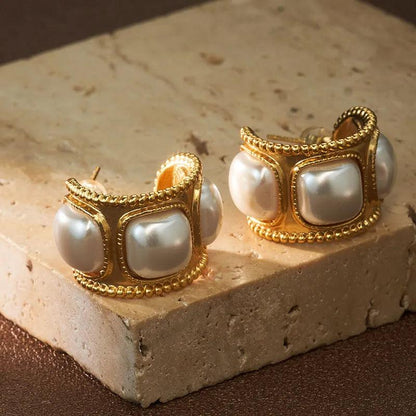 Vintage Pearl Earrings - Elegant Charme