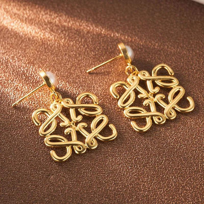Vintage Filigree-style Pearl Earrings - Elegant Charme