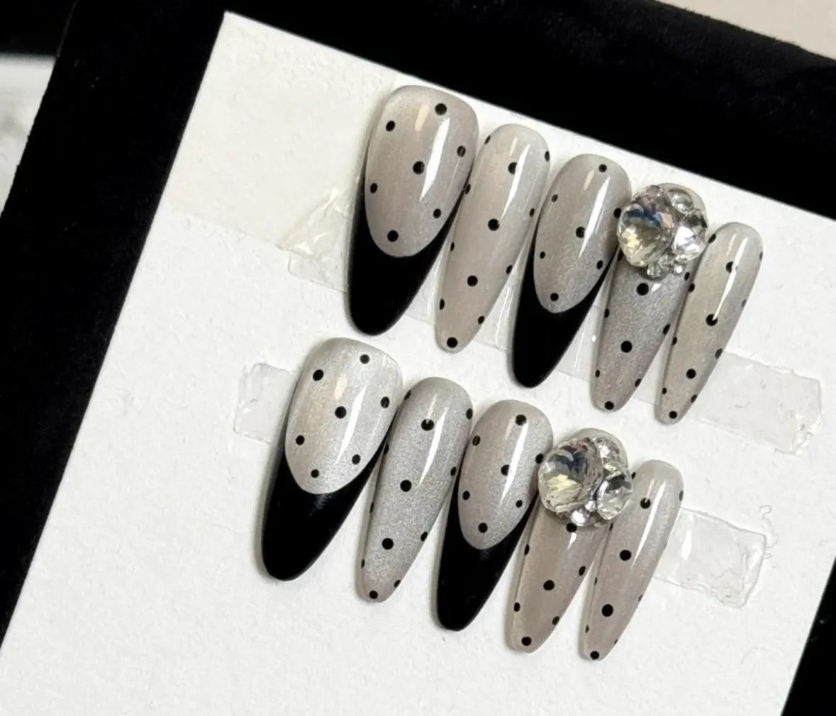 Polka Glam Nail - Elegant Charme