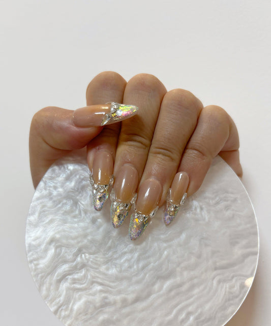 Iridescent Luxe Nail - Elegant Charme