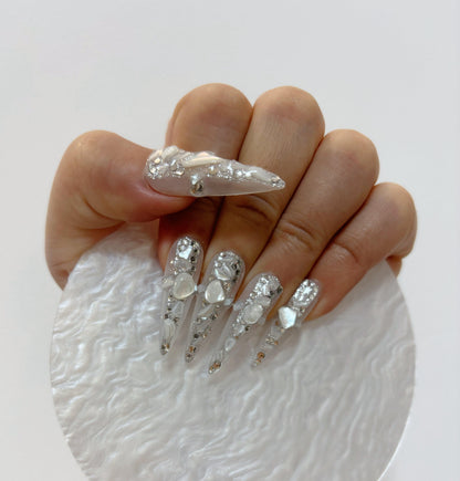 Silver Pearl Luxe Nail - Elegant Charme