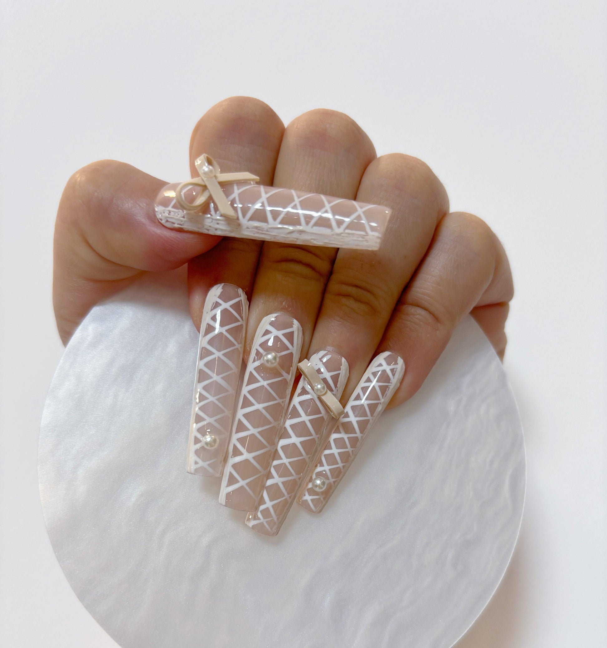 Pearl Lace Nail - Elegant Charme