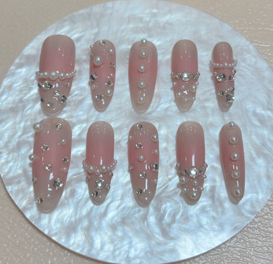 Pearl Elegance Nail - Elegant Charme