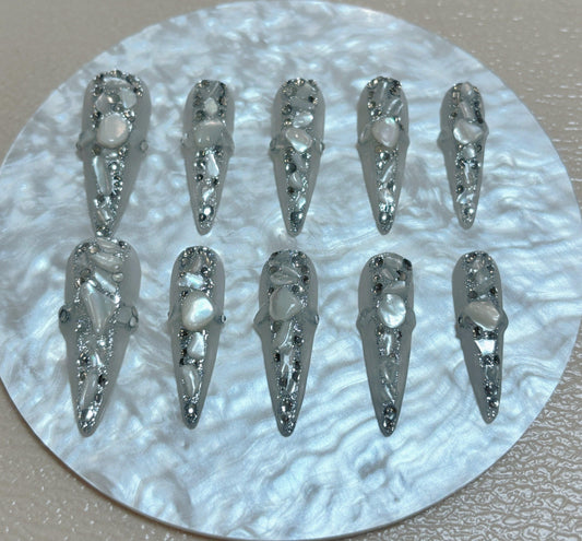 Silver Pearl Luxe Nail - Elegant Charme