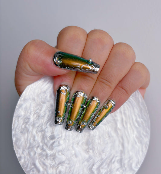 Molten Metallic Luxe Nail - Elegant Charme