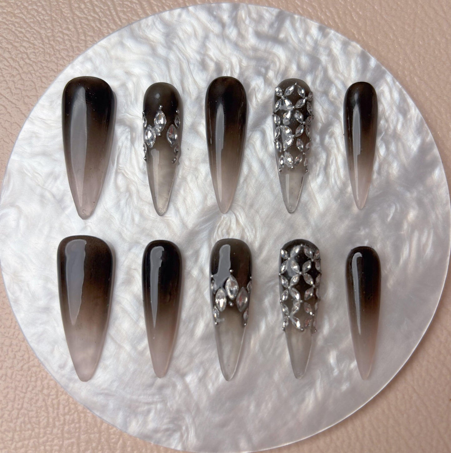 Elegant Ombre Gem Nail - Elegant Charme