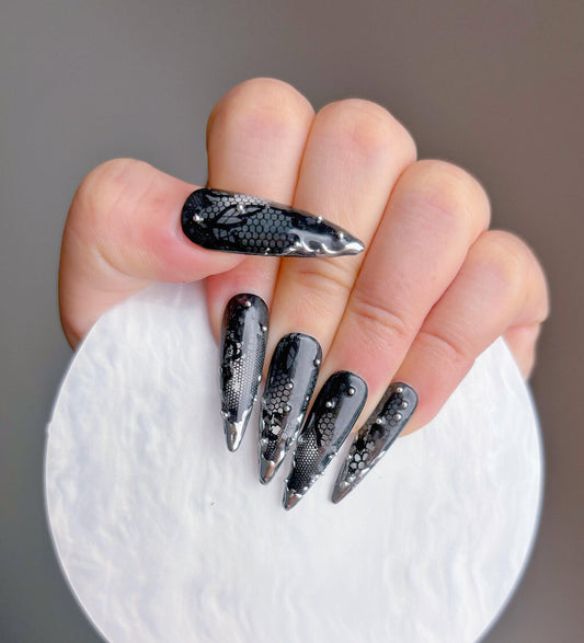 Black Lace Gothic Press On Nail - Elegant Charme