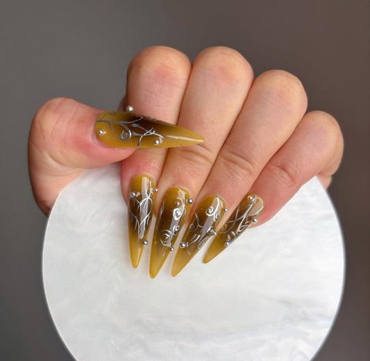 Golden Vine Press On Nail - Elegant Charme